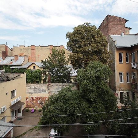 לבוב Buk Apartments On Doroshenka 29 מראה חיצוני תמונה
