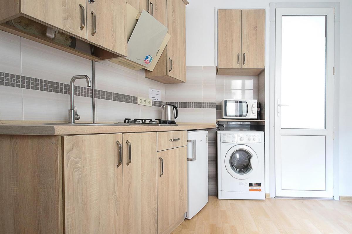 לבוב Buk Apartments On Doroshenka 29 מראה חיצוני תמונה