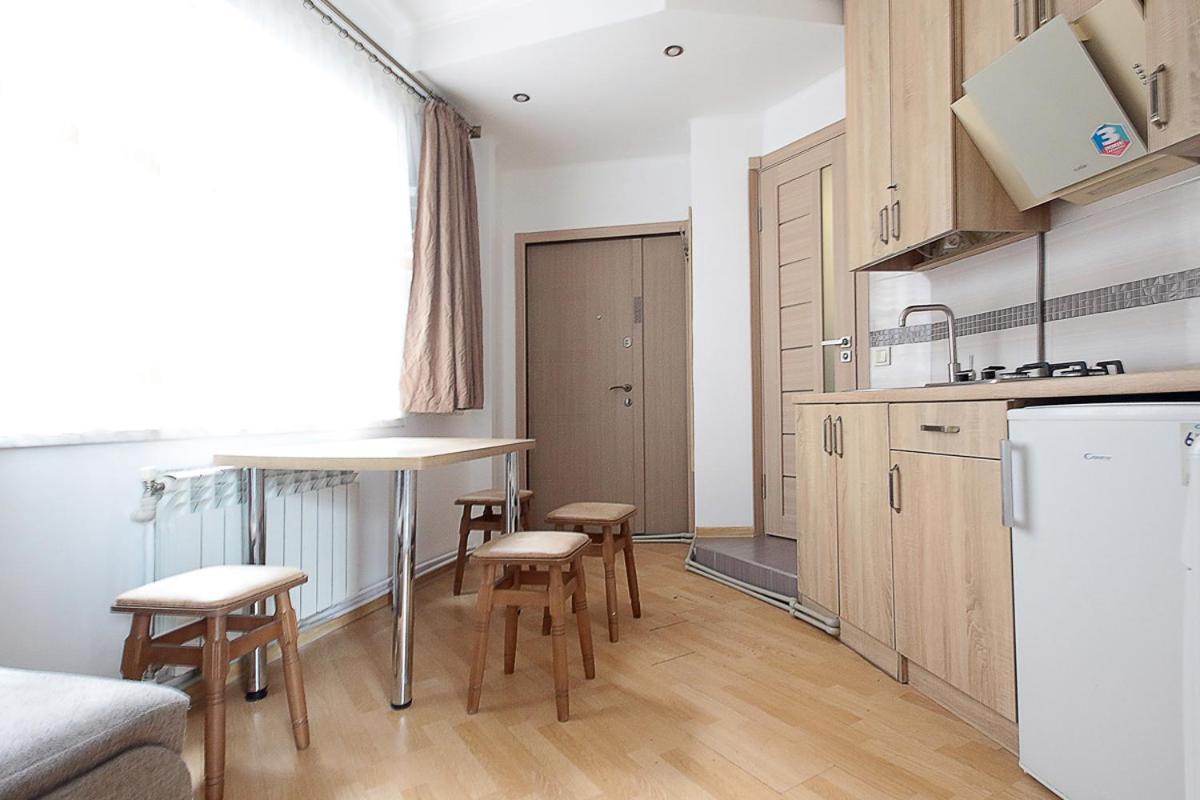 לבוב Buk Apartments On Doroshenka 29 מראה חיצוני תמונה