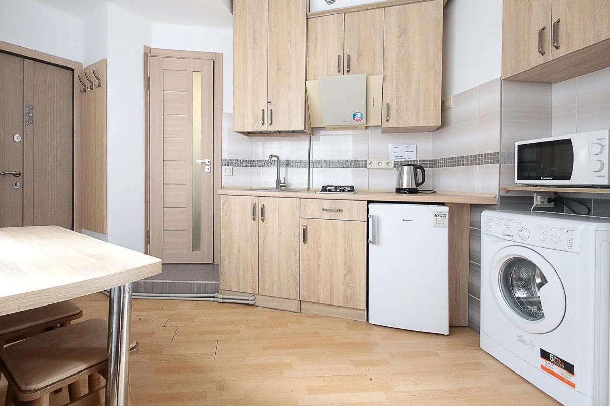 לבוב Buk Apartments On Doroshenka 29 מראה חיצוני תמונה
