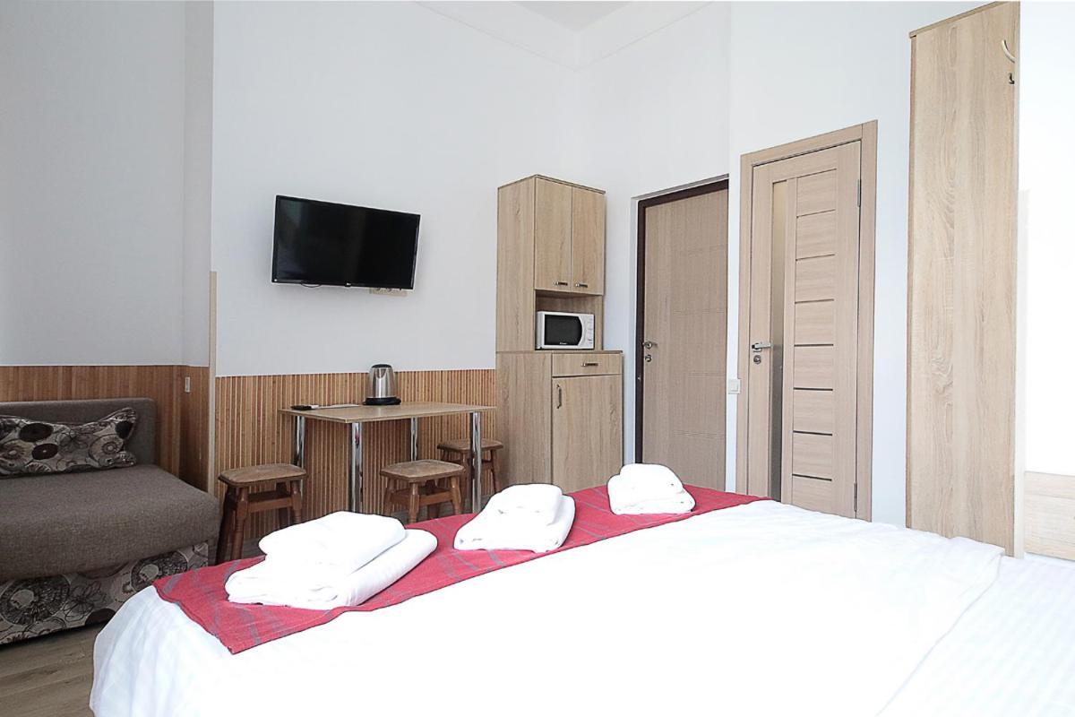לבוב Buk Apartments On Doroshenka 29 מראה חיצוני תמונה
