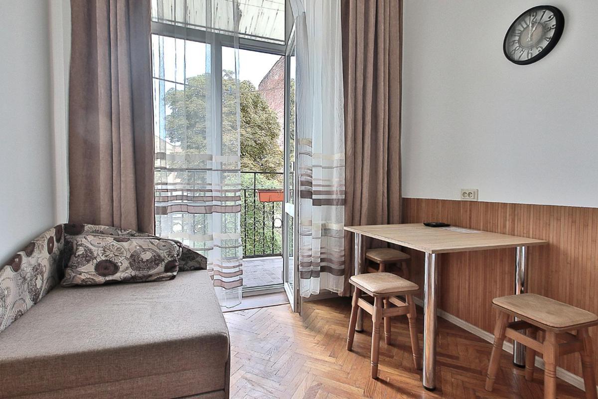לבוב Buk Apartments On Doroshenka 29 מראה חיצוני תמונה