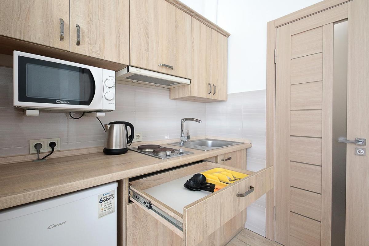 לבוב Buk Apartments On Doroshenka 29 מראה חיצוני תמונה