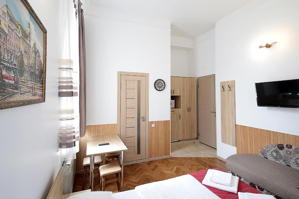 לבוב Buk Apartments On Doroshenka 29 מראה חיצוני תמונה