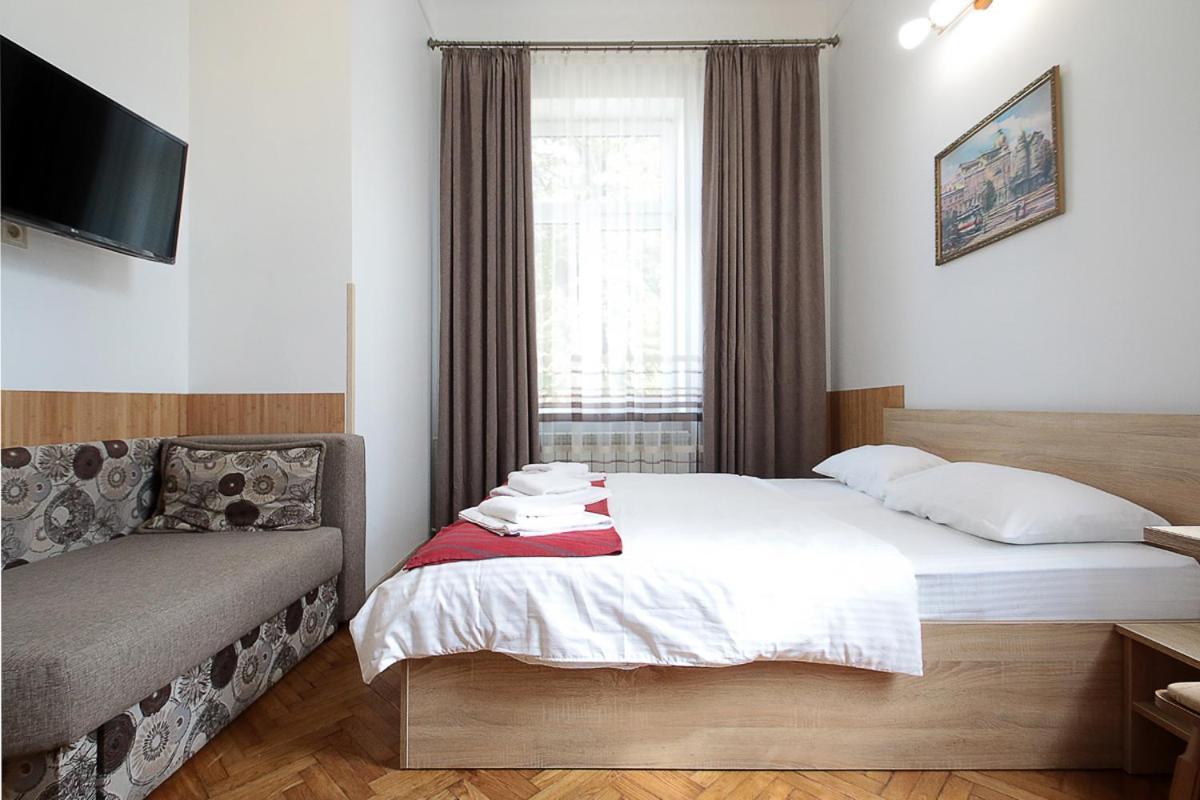 לבוב Buk Apartments On Doroshenka 29 מראה חיצוני תמונה