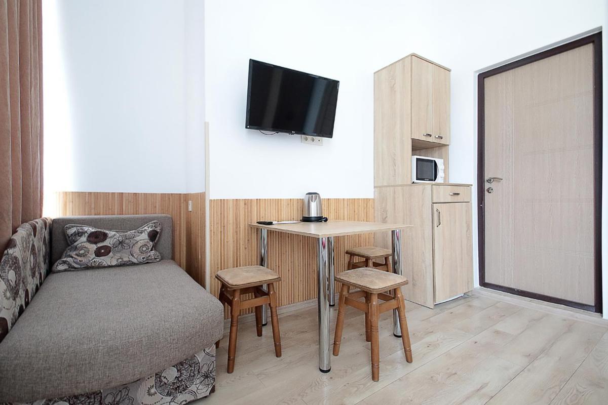 לבוב Buk Apartments On Doroshenka 29 מראה חיצוני תמונה
