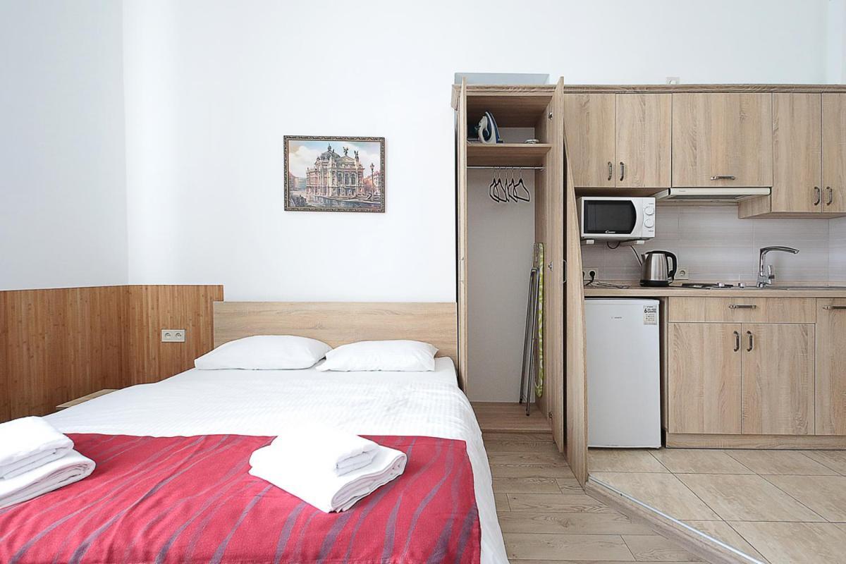 לבוב Buk Apartments On Doroshenka 29 מראה חיצוני תמונה
