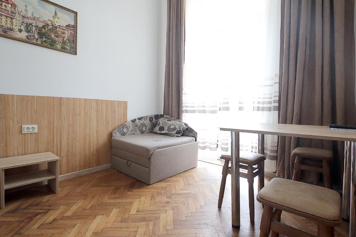 לבוב Buk Apartments On Doroshenka 29 מראה חיצוני תמונה