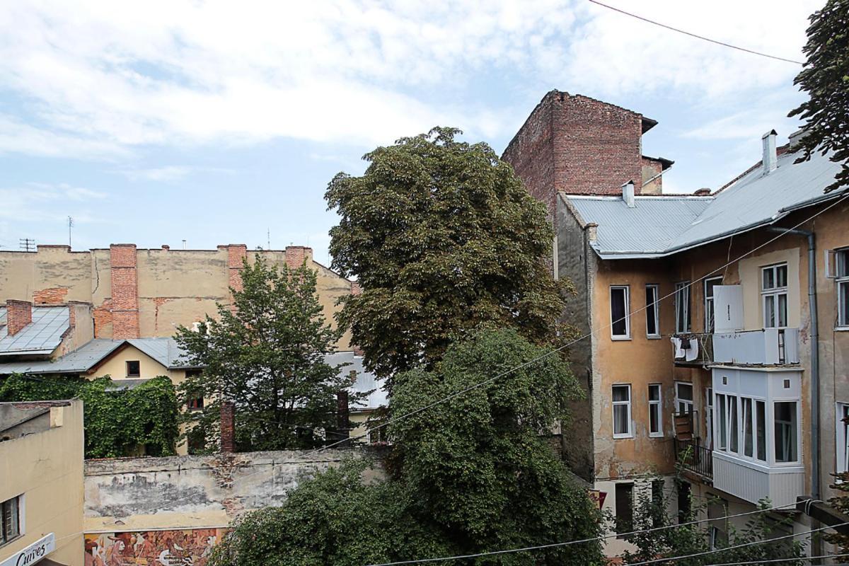 לבוב Buk Apartments On Doroshenka 29 מראה חיצוני תמונה