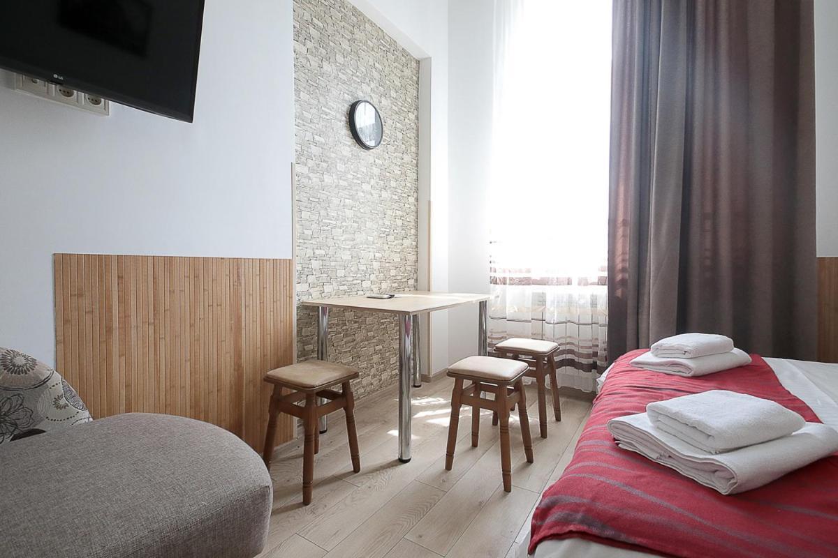 לבוב Buk Apartments On Doroshenka 29 מראה חיצוני תמונה
